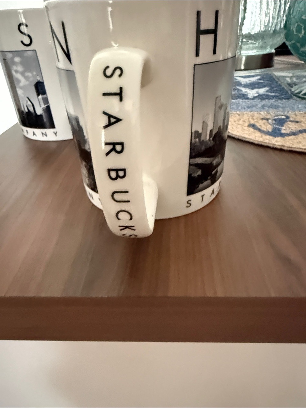 Starbucks White Mug with Black Chicago Cityscape Panels - Picture 4 of 4